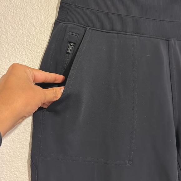 Athleta Venice Women's Black Hight Rise Jogger Pants with Pockets - Picture 5 of 7